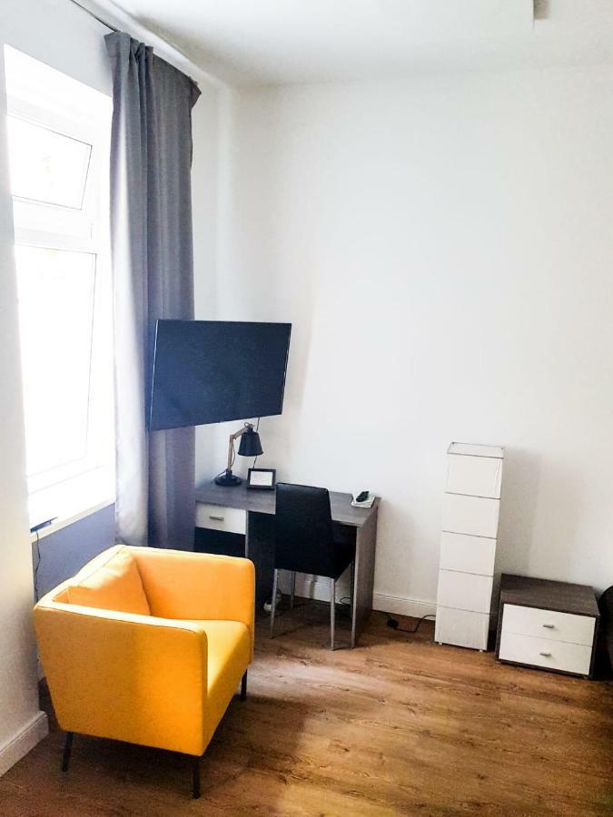 Апартаменти Sonniges Studio Heinzelmanngasse Відень Екстер'єр фото